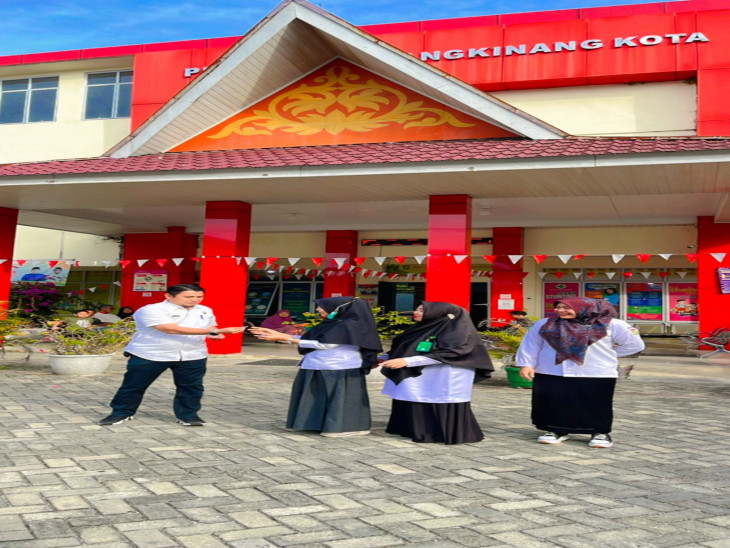 Apresiasi Kepala Puskesmas kepada Pegawai atas Kinerja dan Dedikasi