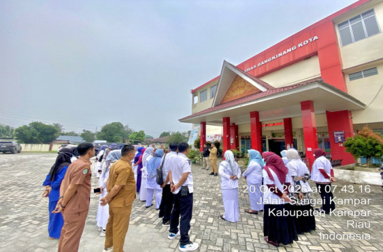 Apel Pagi UPTD Puskesmas Bangkinang Bersama Kepala Dinas Kesehatan Kab. Kampar